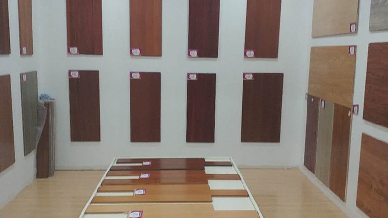 工程用复合地板：批发报价背后的技术考量